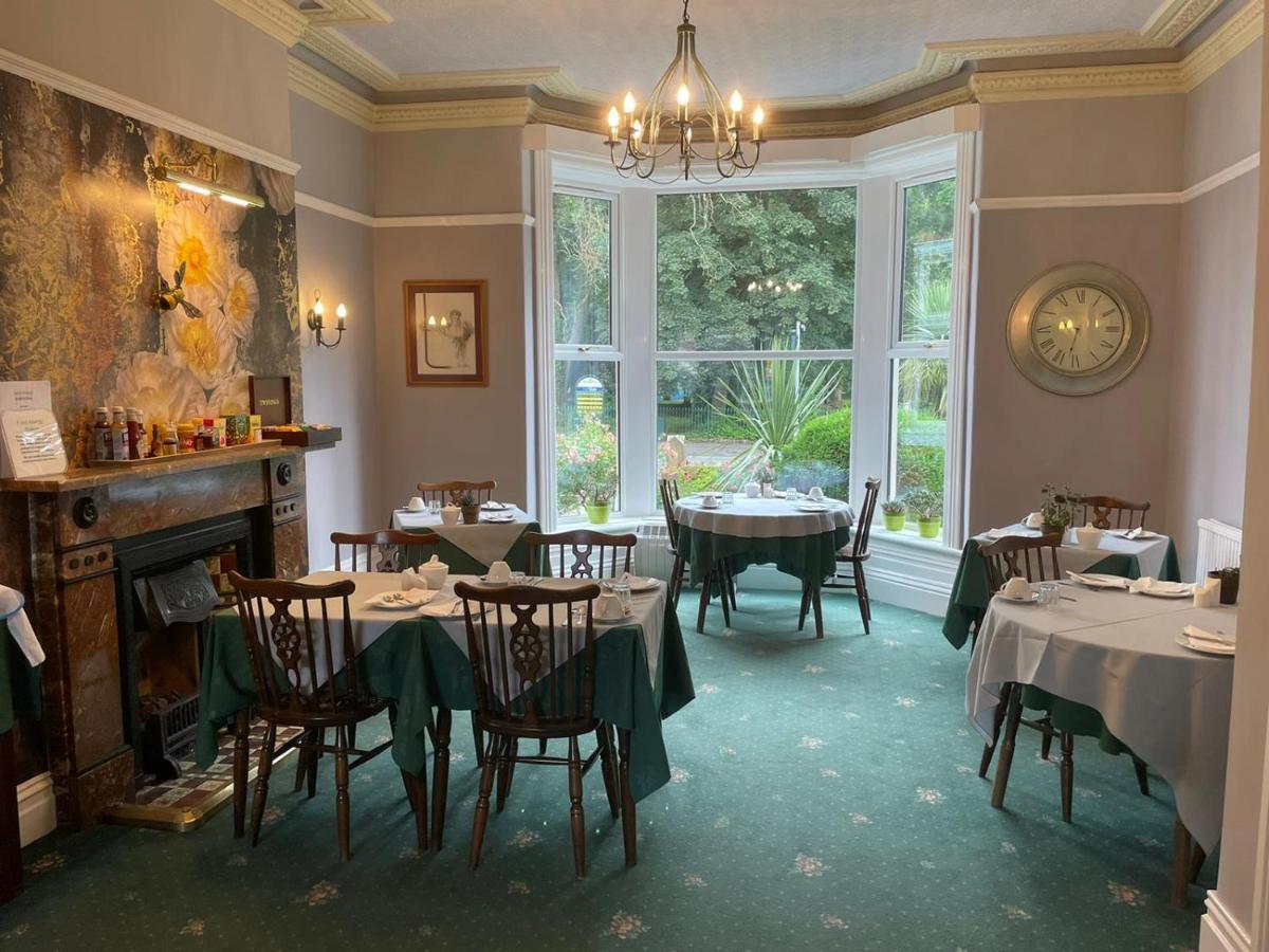Rostrevor Hotel - Guest House Bury (Greater Manchester) Exterior photo