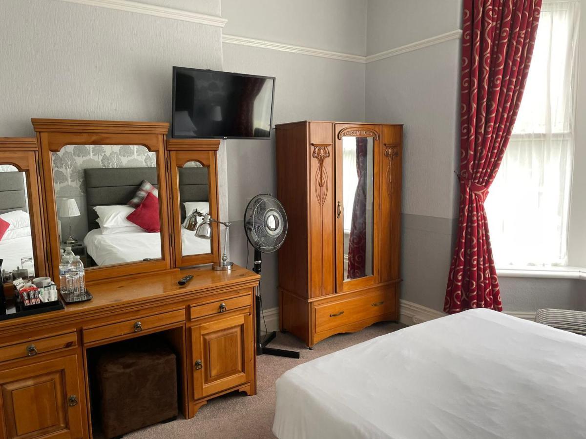 Rostrevor Hotel - Guest House Bury (Greater Manchester) Exterior photo