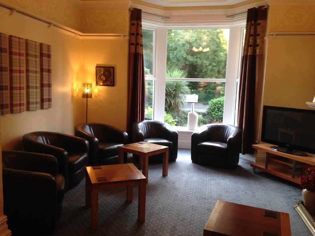 Rostrevor Hotel - Guest House Bury (Greater Manchester) Exterior photo